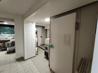 exceptional large restaurant lease - 3