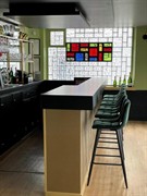 bar with class iv - 1