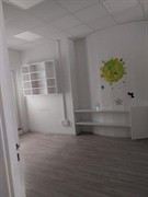 commercial premises grandes carrières - 3