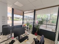 vacant commercial premises for - 1