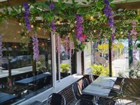 rare thriving restaurant for - 2