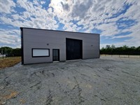 320m commercial building for - 1
