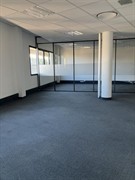 bright open plan office - 2