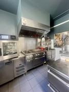 established restaurant the heart - 1