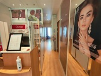 beauty salon walls business - 2