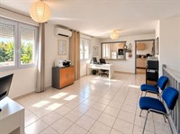400m commercial office with - 2