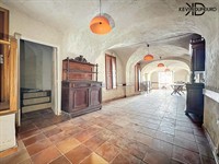commercial premises of 113 - 2