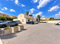 400m commercial office with - 1