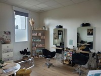established hair salon with - 3