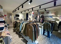 prime location fashion boutique - 2