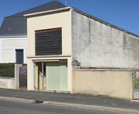 high visibility workshop premises - 1