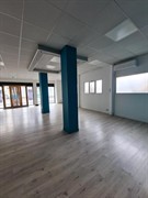 perfect condition commercial space - 3