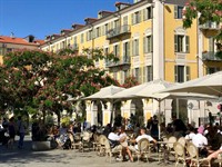 exceptional large restaurant lease - 1