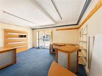 commercial premises 74m2 - 2