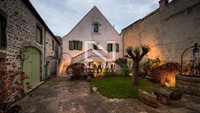charming 16-room hotel with - 2