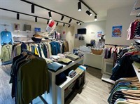prime location fashion boutique - 3