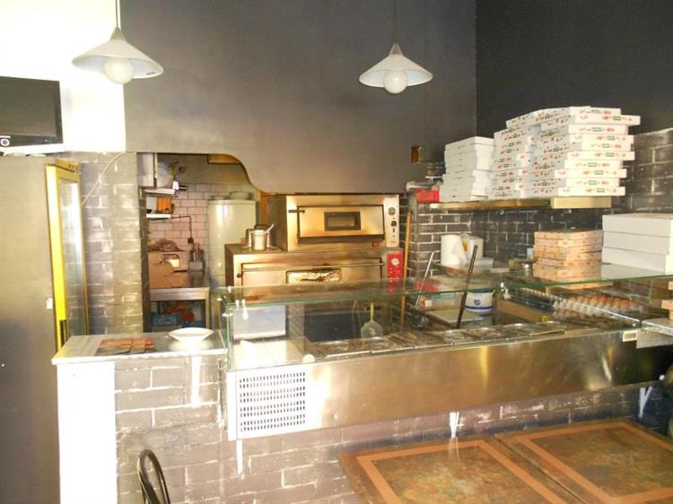 Buy a pizzeria restaurant in nice