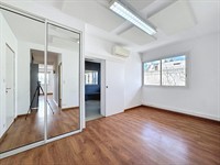 79 sqm professional office - 2