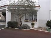 commercial building vaux sur