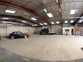 industrial space of 775m2