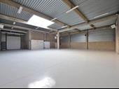 commercial space saint thibault