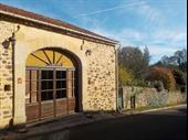 licensed restaurant saint caprais