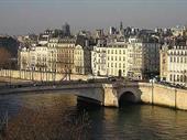 established commercial space paris