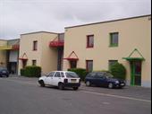 industrial space of 323m2