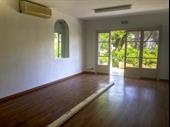 commercial space of 90m2