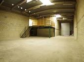 industrial space of 775m2
