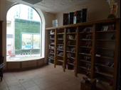 commercial space of 64m2