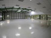 commercial space saint thibault