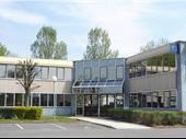 commercial space saint thibault