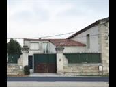 office space le cres