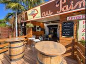 fast food restaurant for